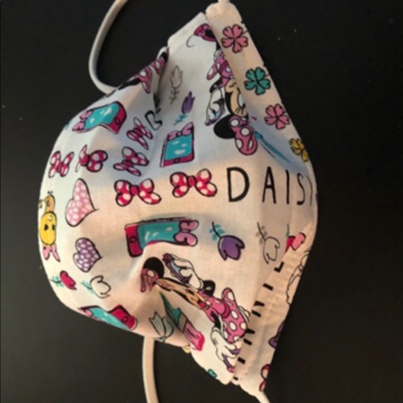 Mickey and Minnie Mouse Face Masks - Picture 3 of 7
